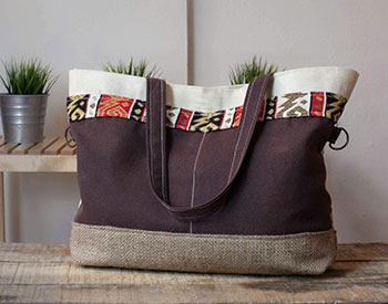 image of a burgendy tote bag